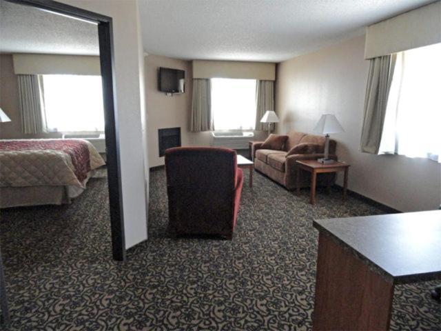Canby Inn and Suites photo 16