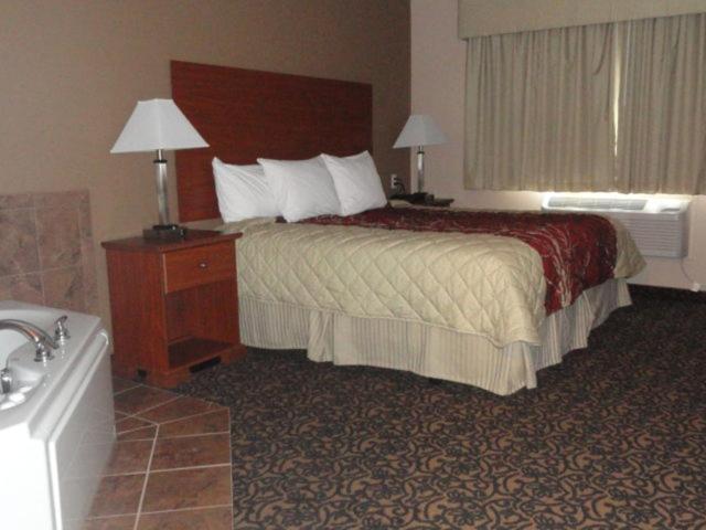 Canby Inn and Suites photo 24