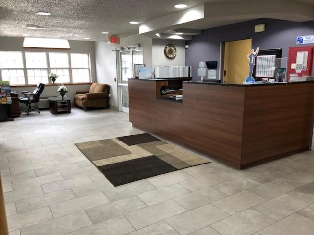 Microtel Inn & Suites by Wyndham Pittsburgh Airport photo 13