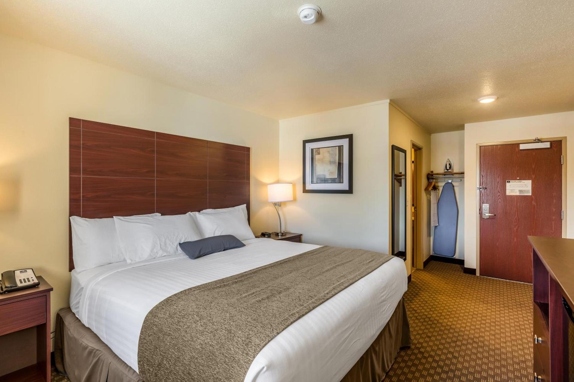 Cobblestone Inn & Suites - Merrill photo 7