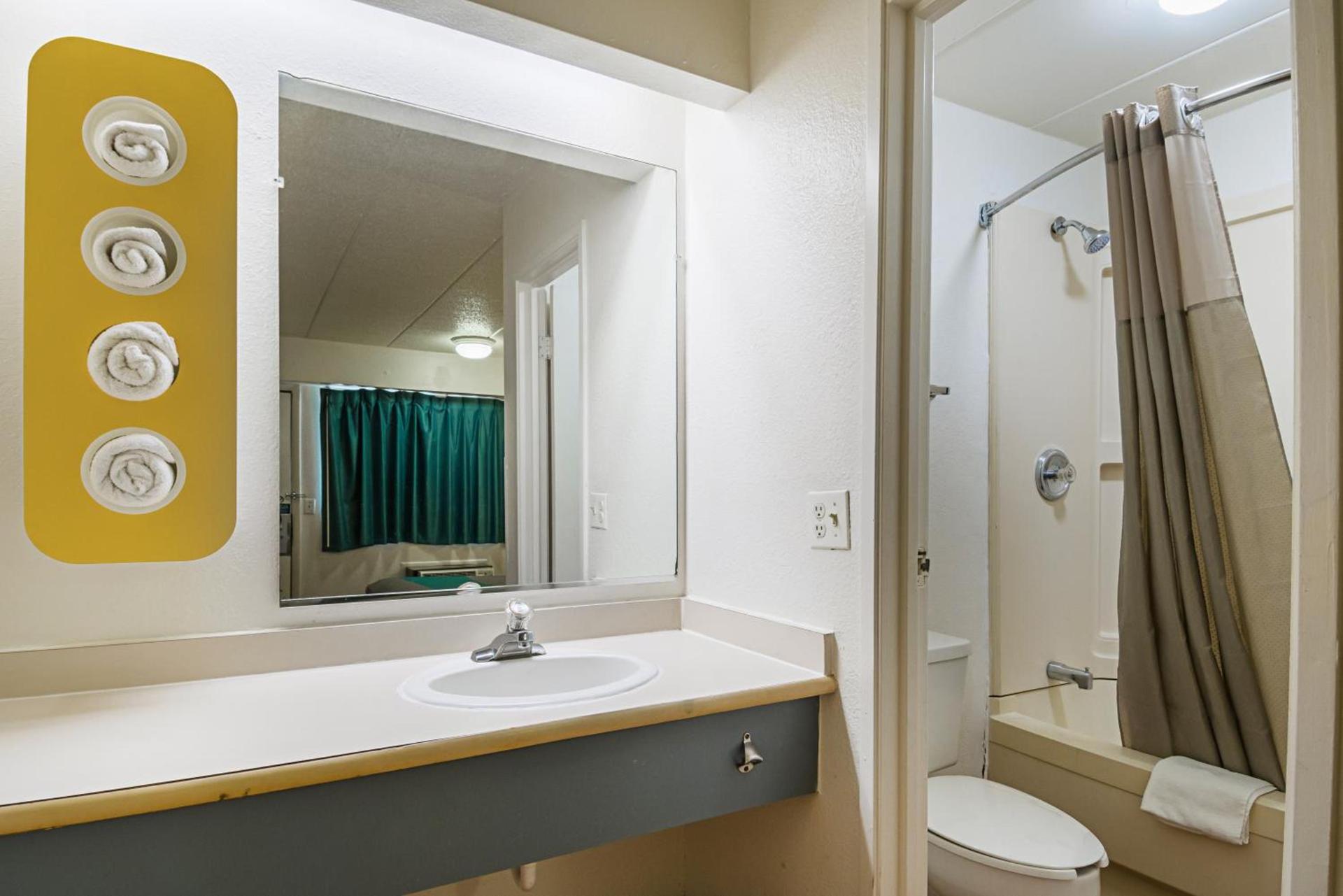 Motel 6-Knoxville, TN - North photo 36