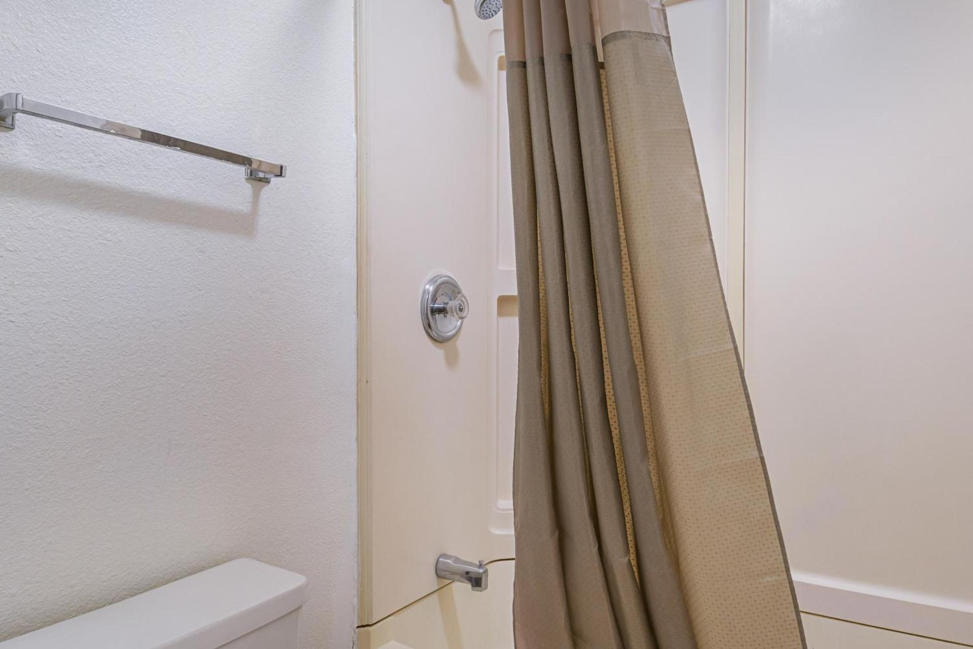 Motel 6-Knoxville, TN - North photo 37