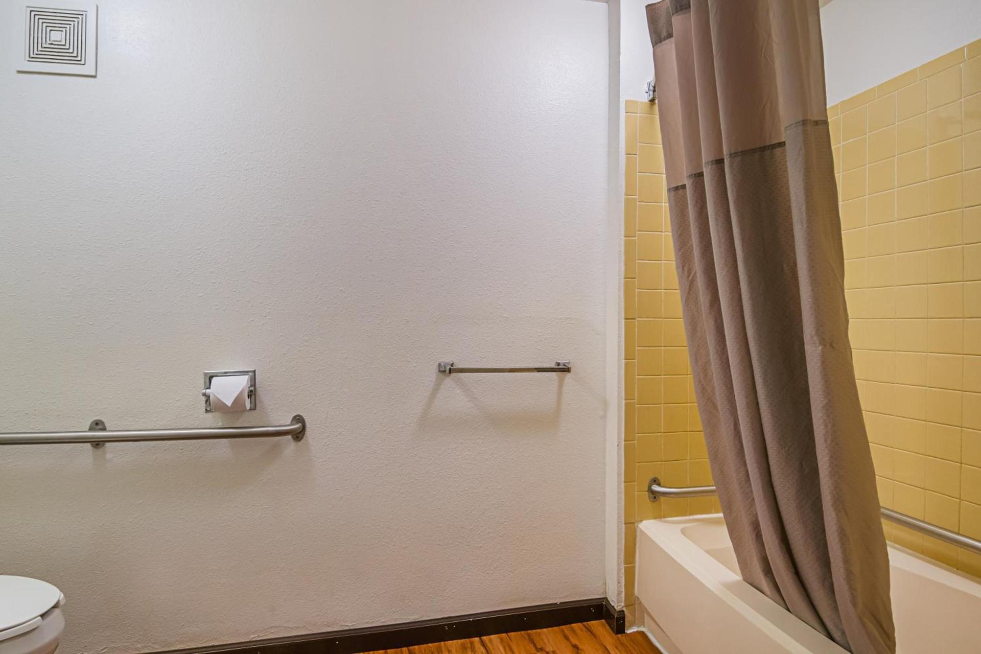 Motel 6-Knoxville, TN - North photo 39