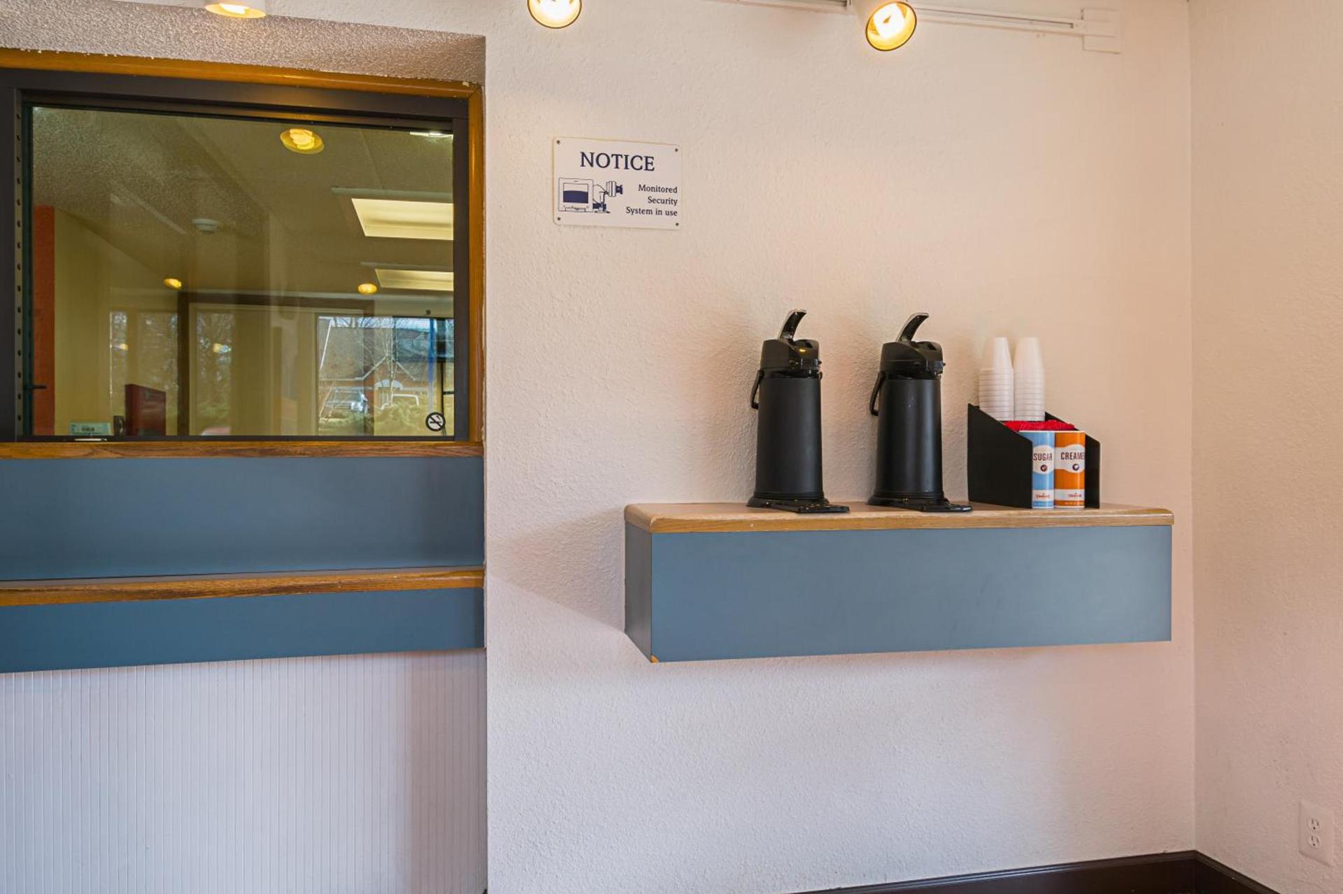 Motel 6-Knoxville, TN - North photo 41