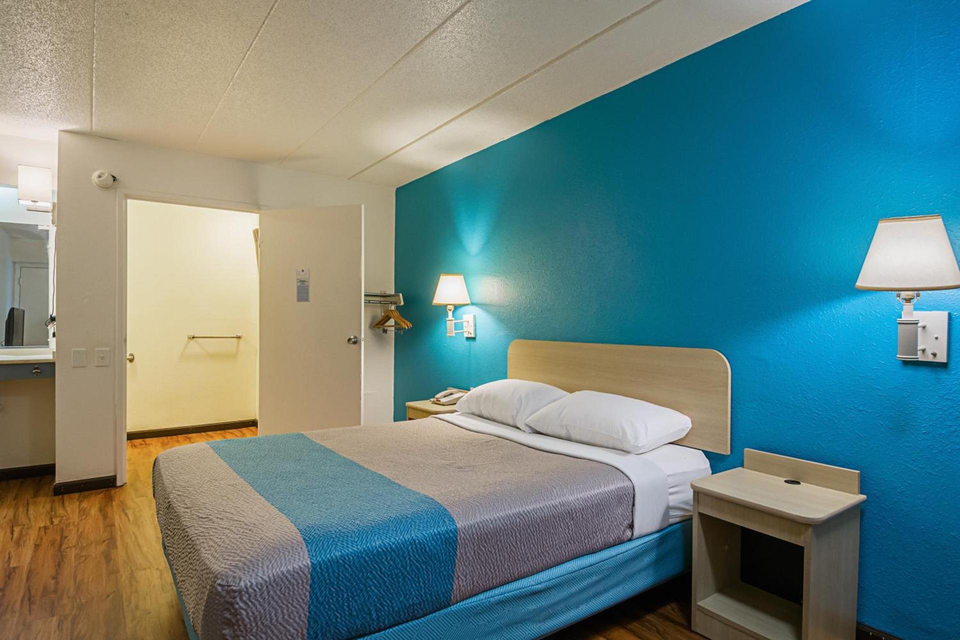 Motel 6-Knoxville, TN - North photo 55
