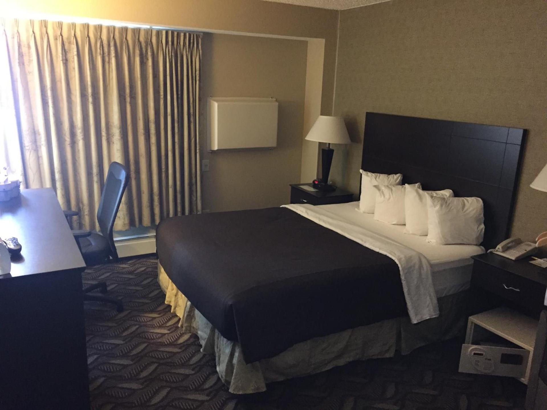 Days Inn by Wyndham Bismarck photo 28