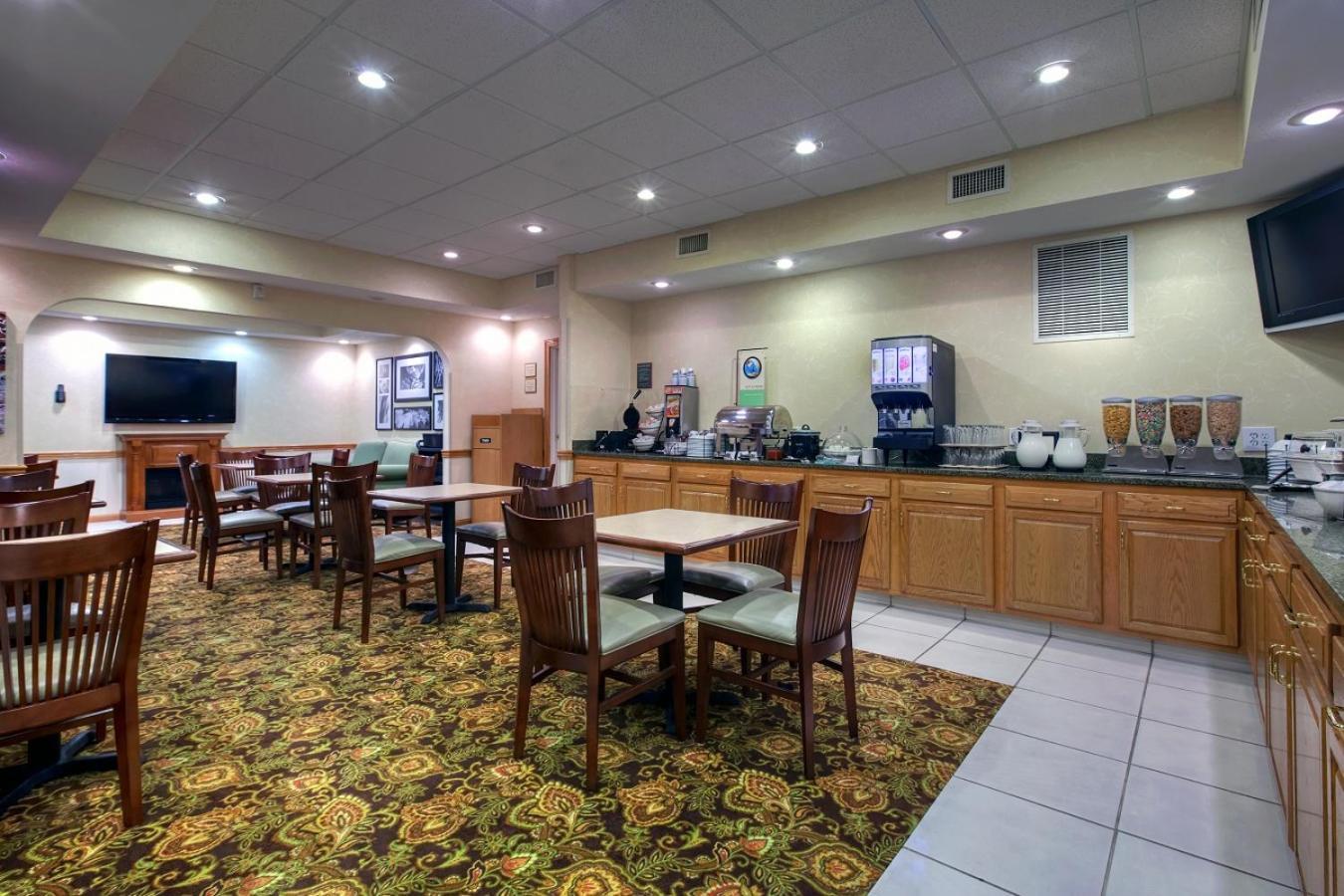 Garner Hotel Paducah West photo 42
