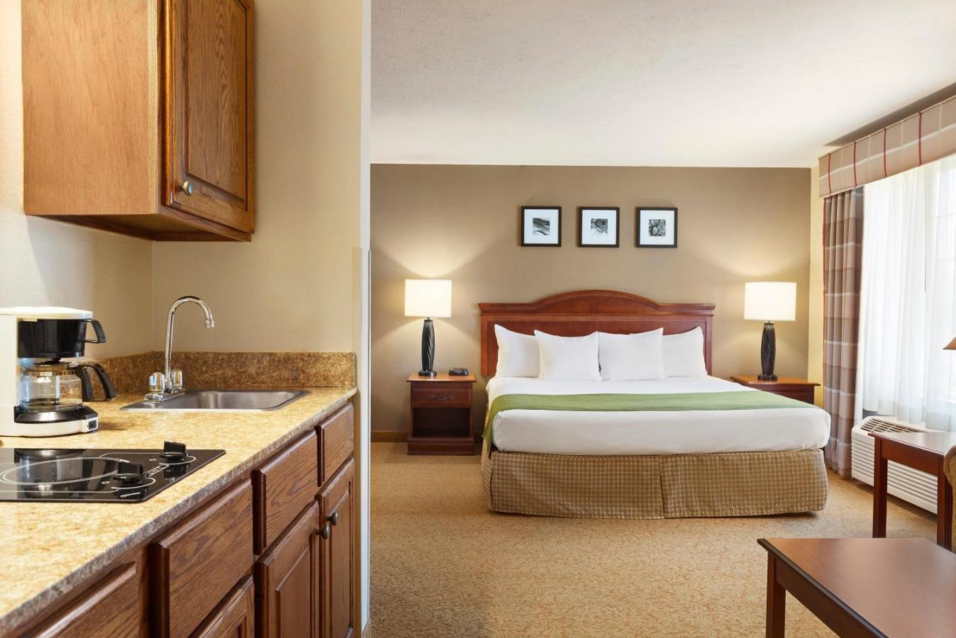 Garner Hotel Paducah West photo 37