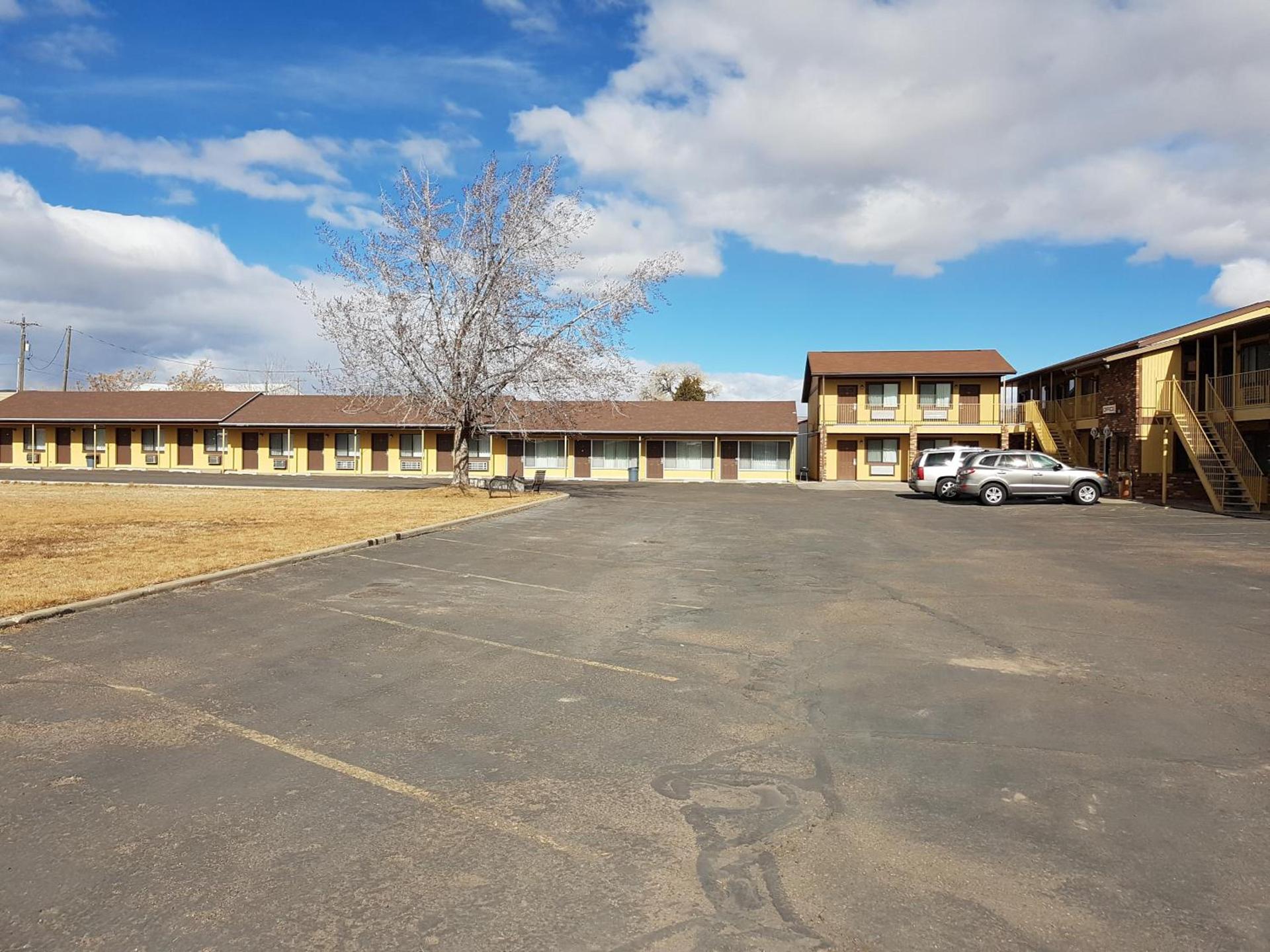 Split Mountain Motel photo 26
