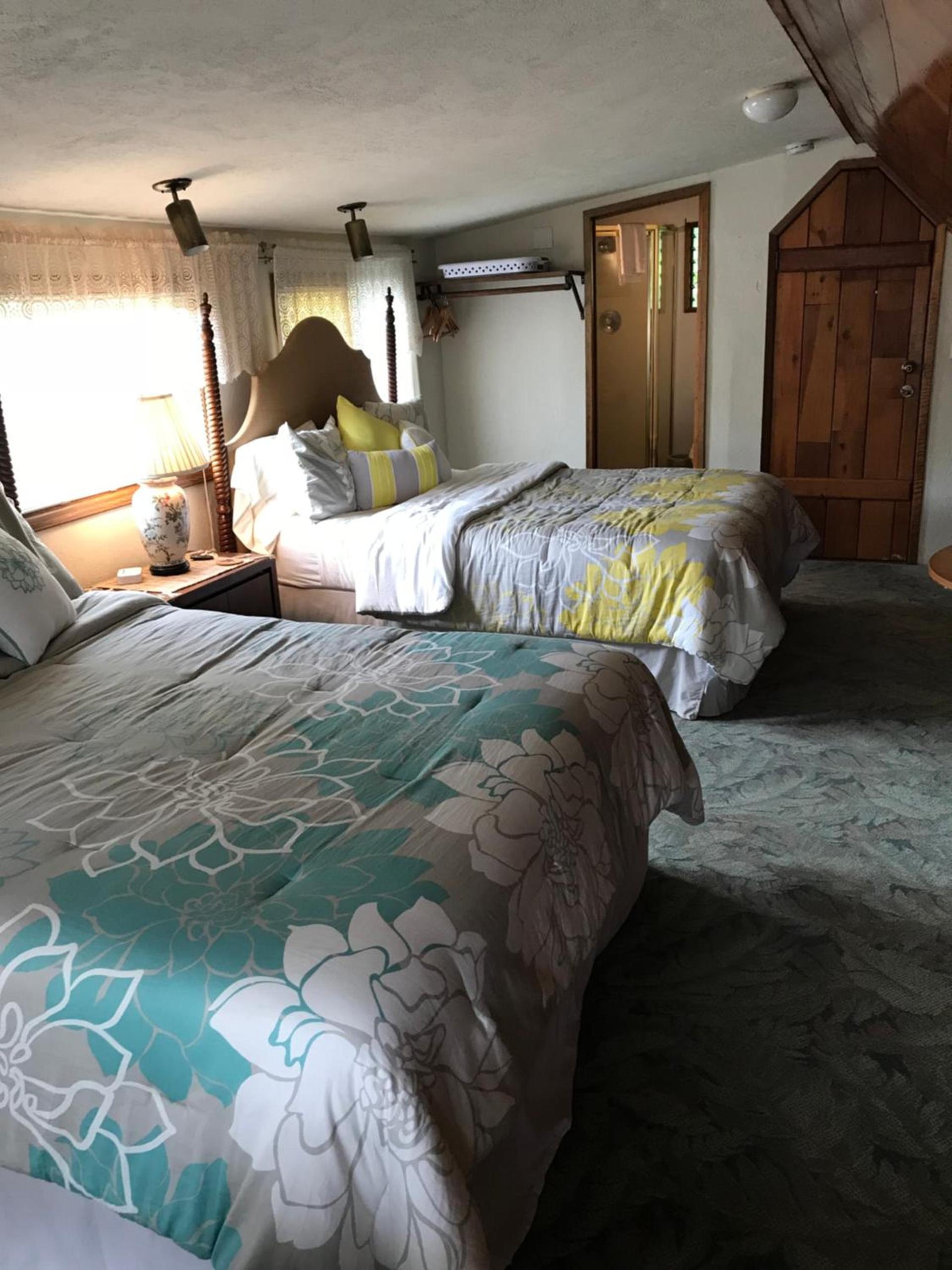 Hale Maluhia Country Inn photo 25