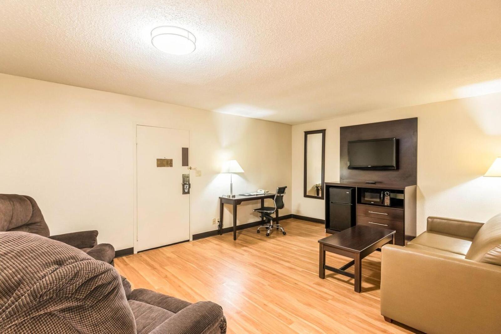 Colby Inn and Suites photo 15