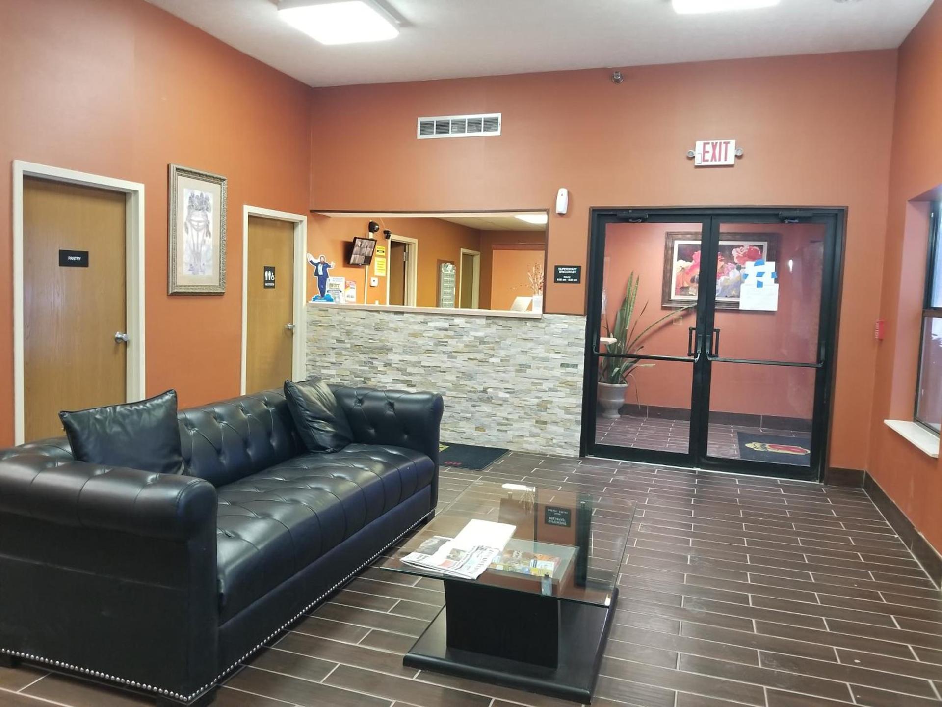 Super 8 by Wyndham Bellefontaine photo 38