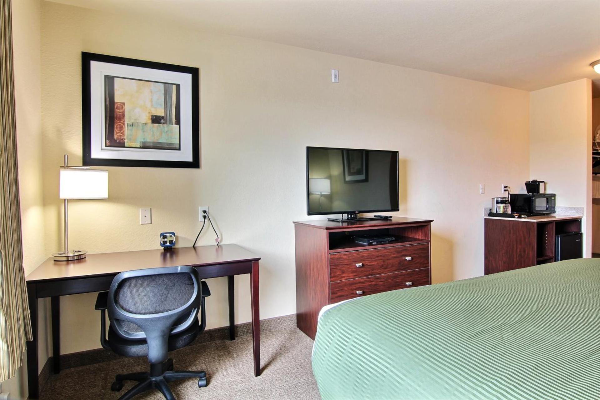 AmeriVu inn and Suites - Crookston photo 13