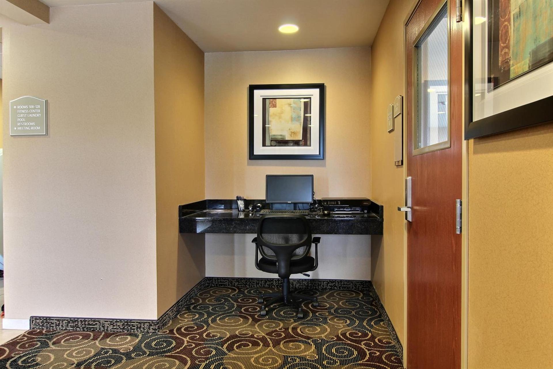 AmeriVu inn and Suites - Crookston photo 40