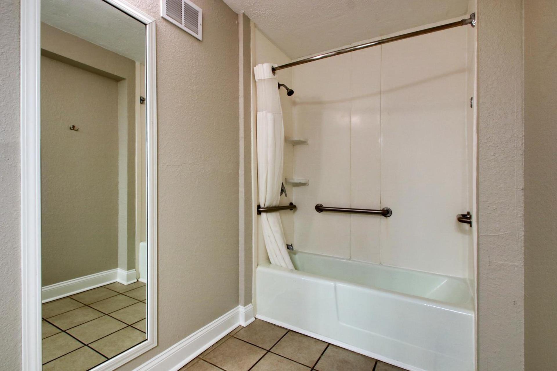 Islander Hotel & Resort photo 35