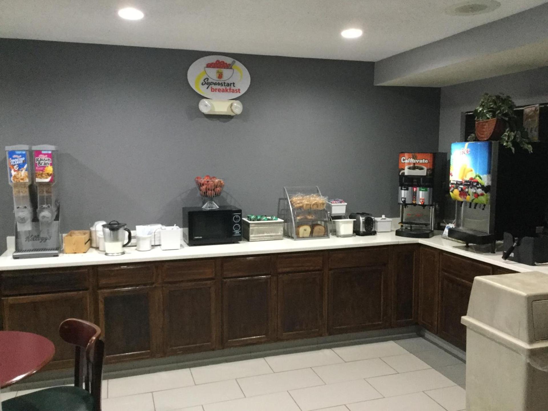 Super 8 by Wyndham Greer/Spartanburg Area photo 25