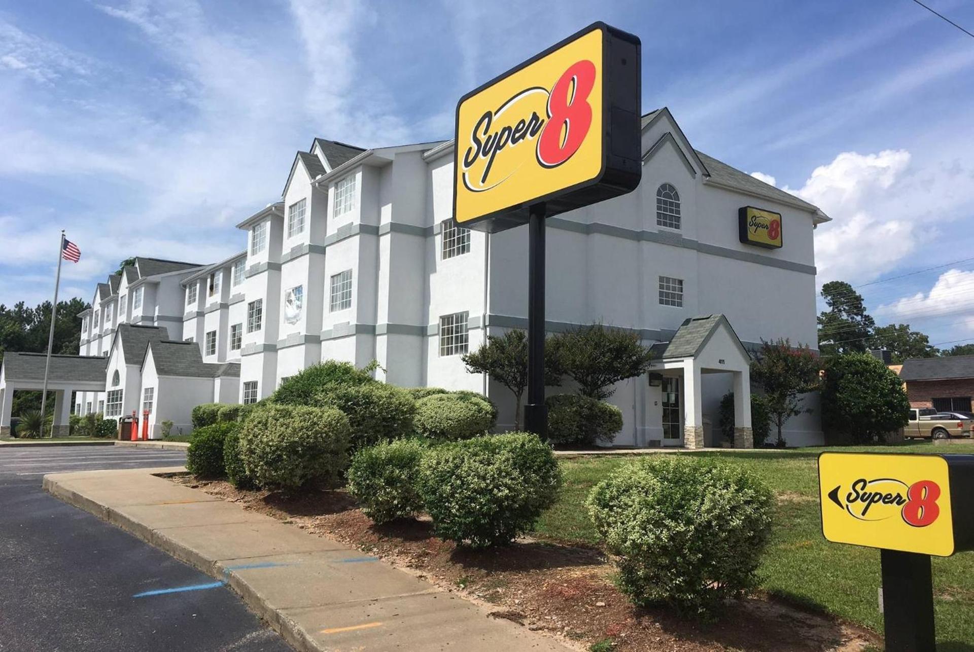 Super 8 by Wyndham Harbison/Parkridge Hospital photo 28