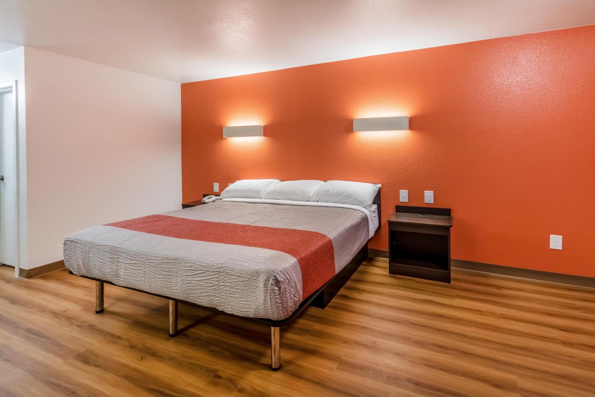Motel 6-Arlington, TX - UTA photo 18