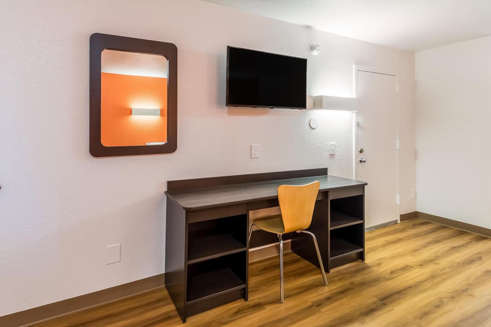 Motel 6-Arlington, TX - UTA photo 21