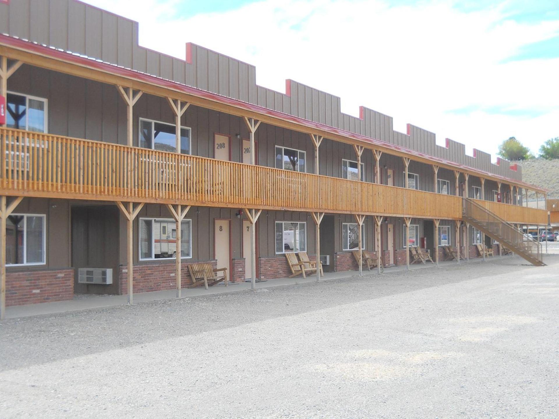 Big Bear Motel photo 40