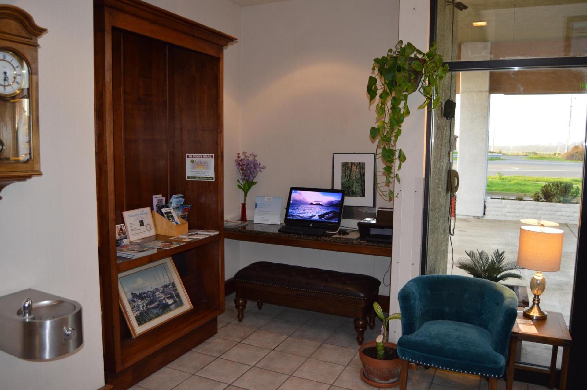 Ramada by Wyndham Arcata photo 35