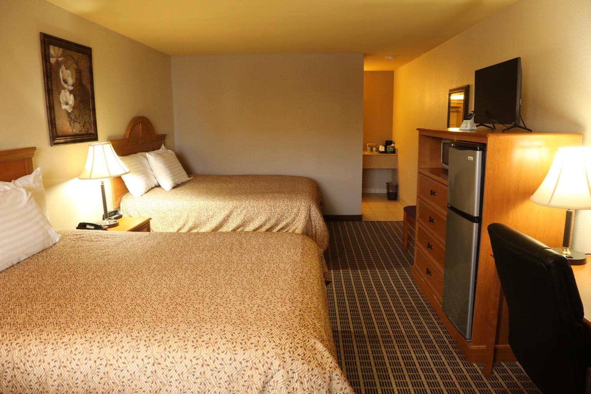 Coach Light Inn photo 35