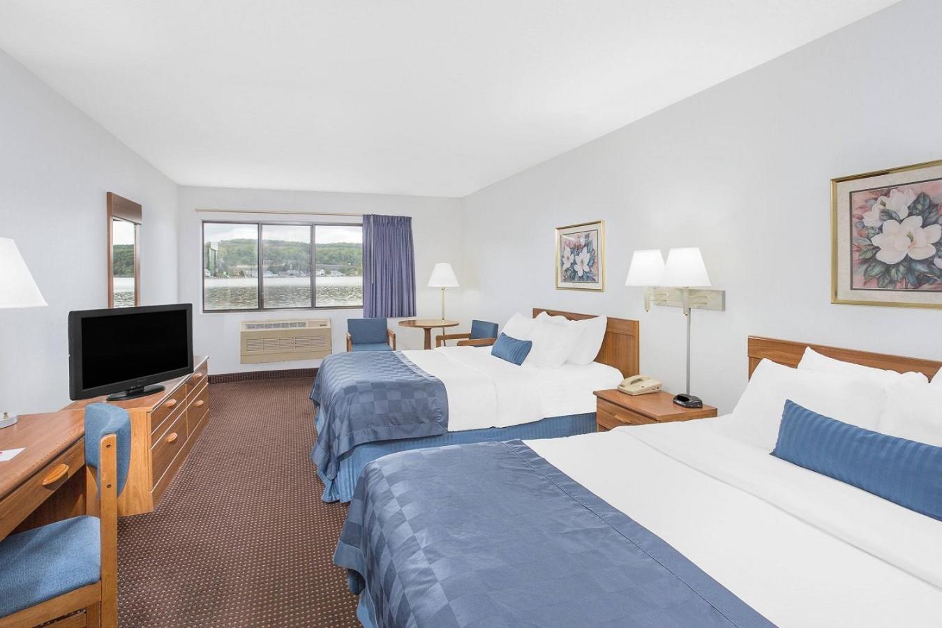 Ramada by Wyndham Hancock Waterfront photo 39