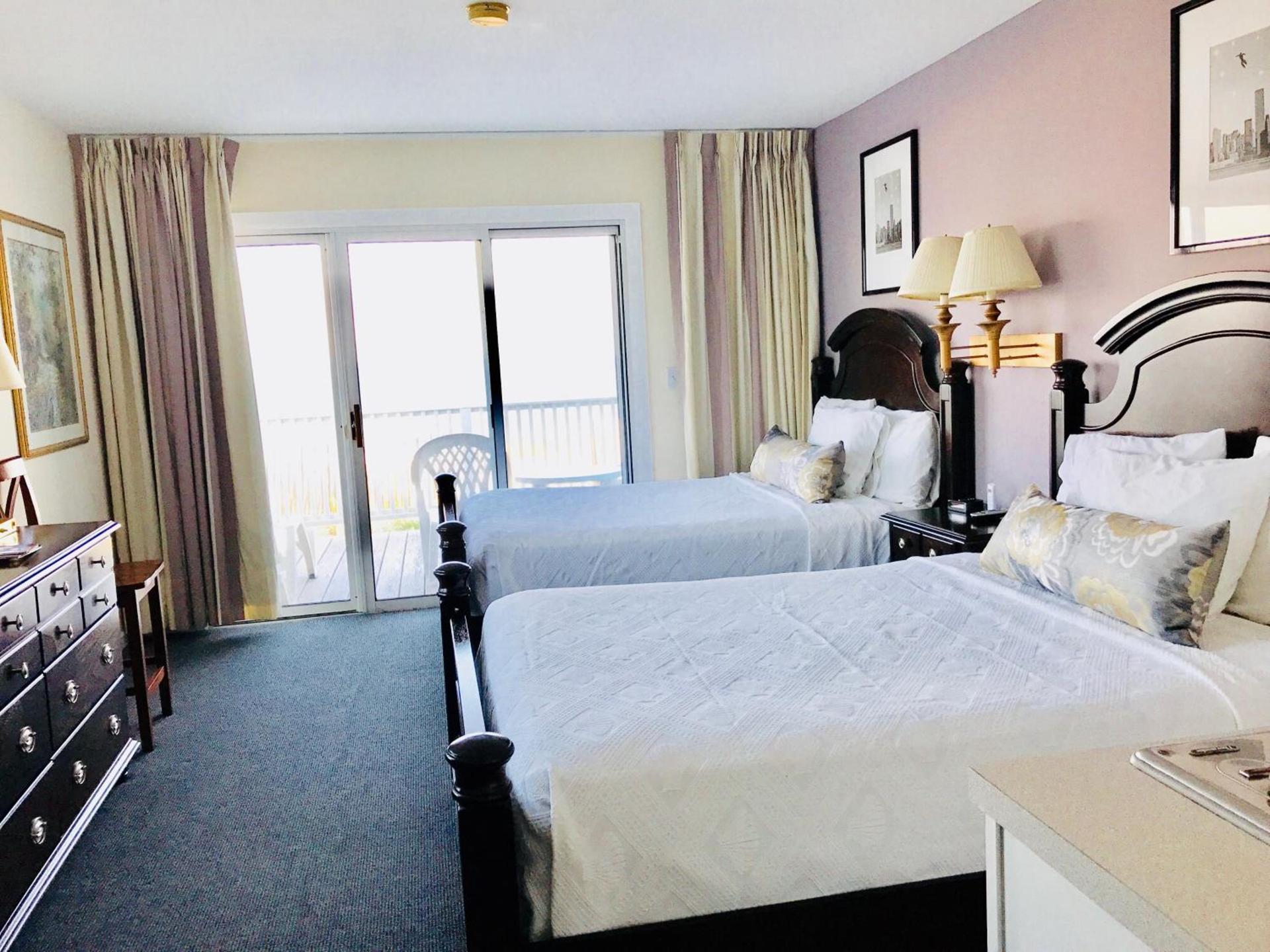 Ocean Surf Resort photo 33