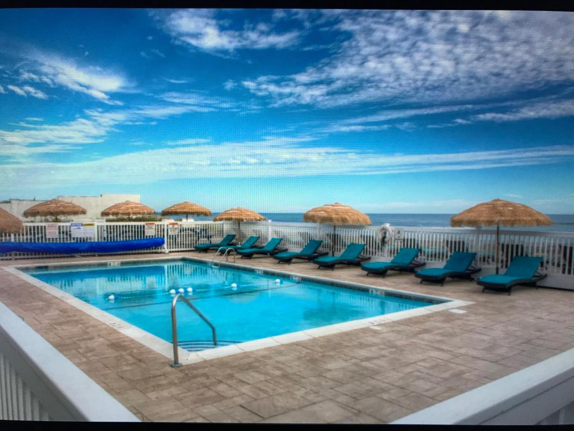 Ocean Surf Resort photo 22