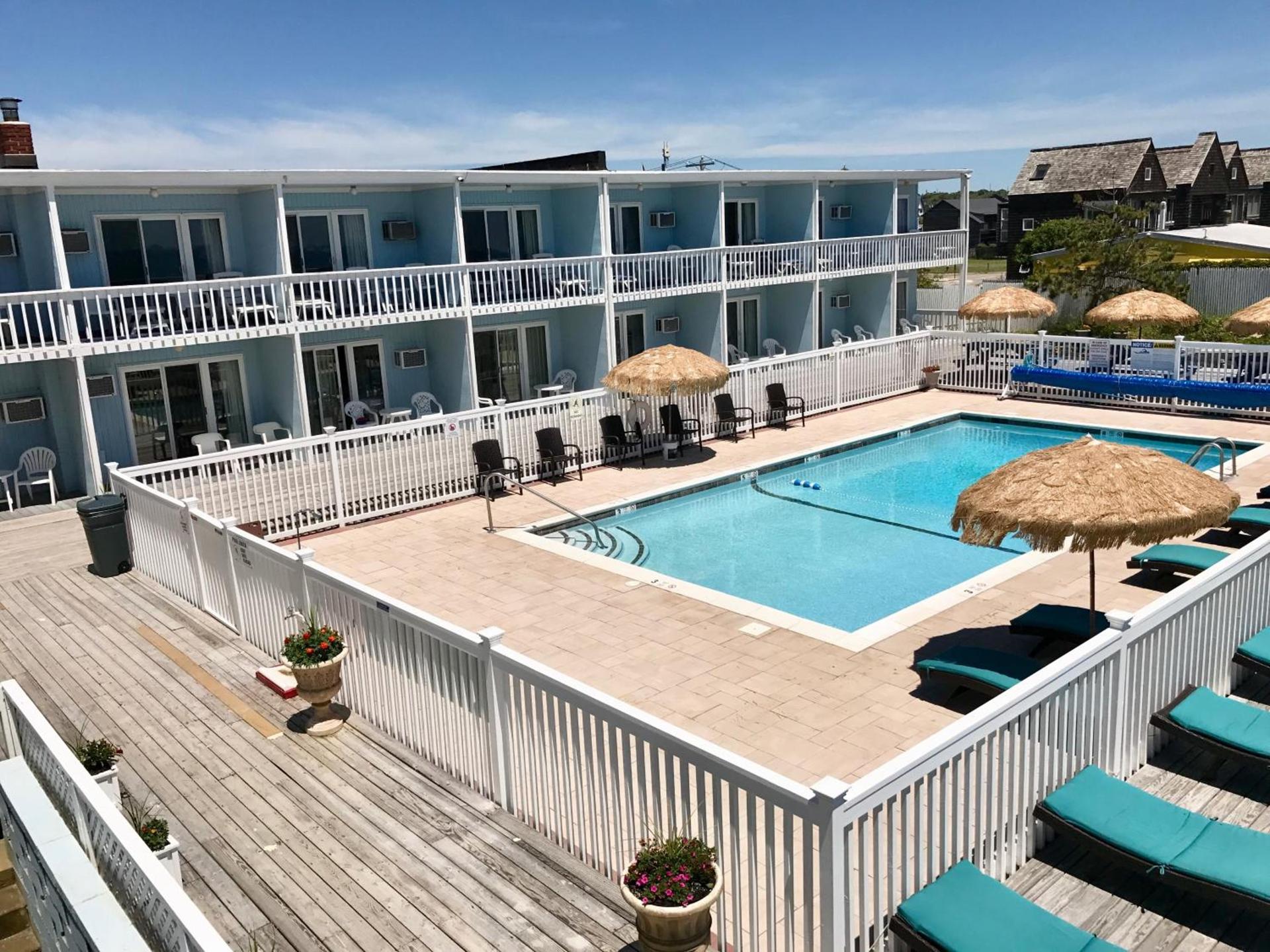 Ocean Surf Resort photo 28