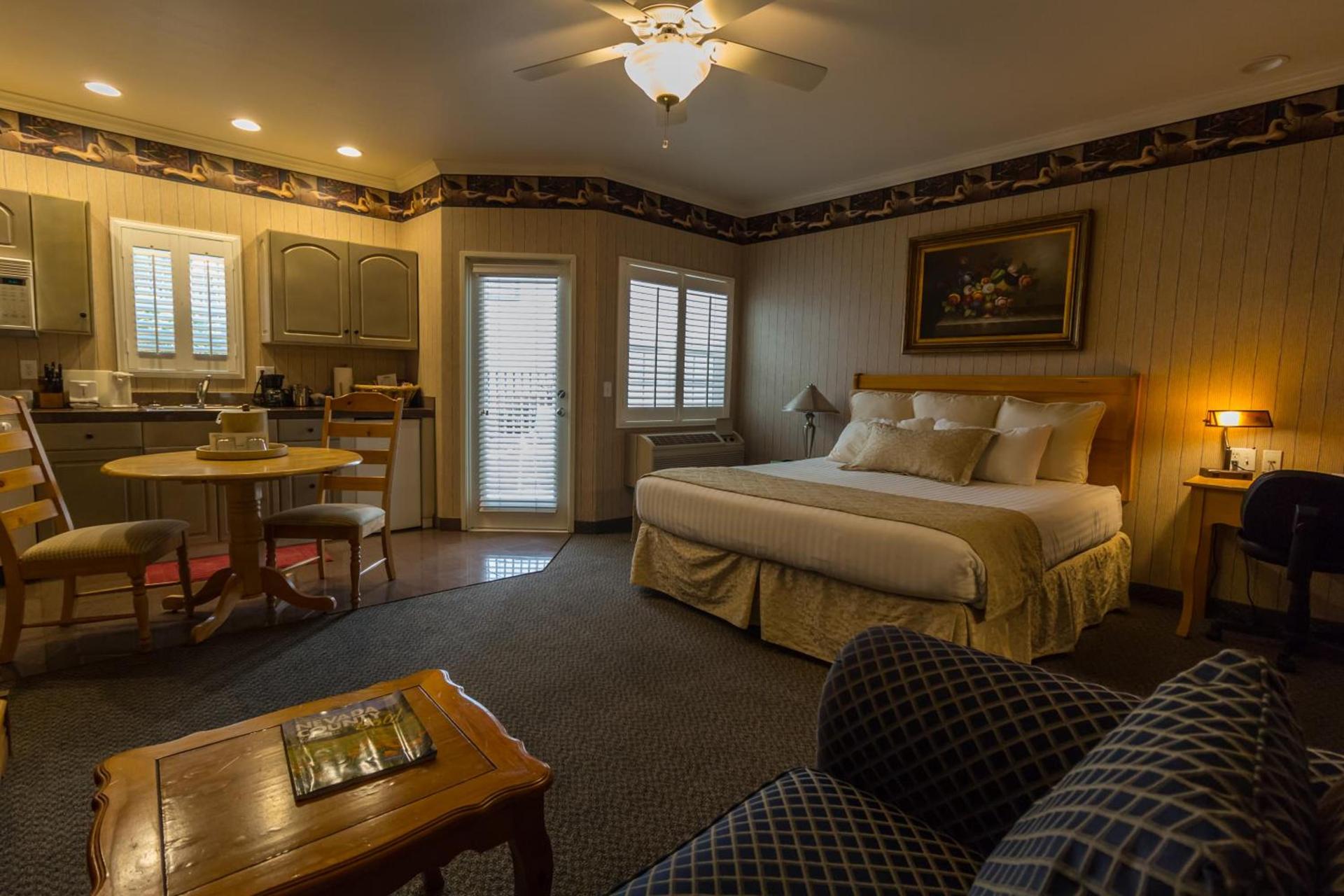 Grass Valley Courtyard Suites photo 21