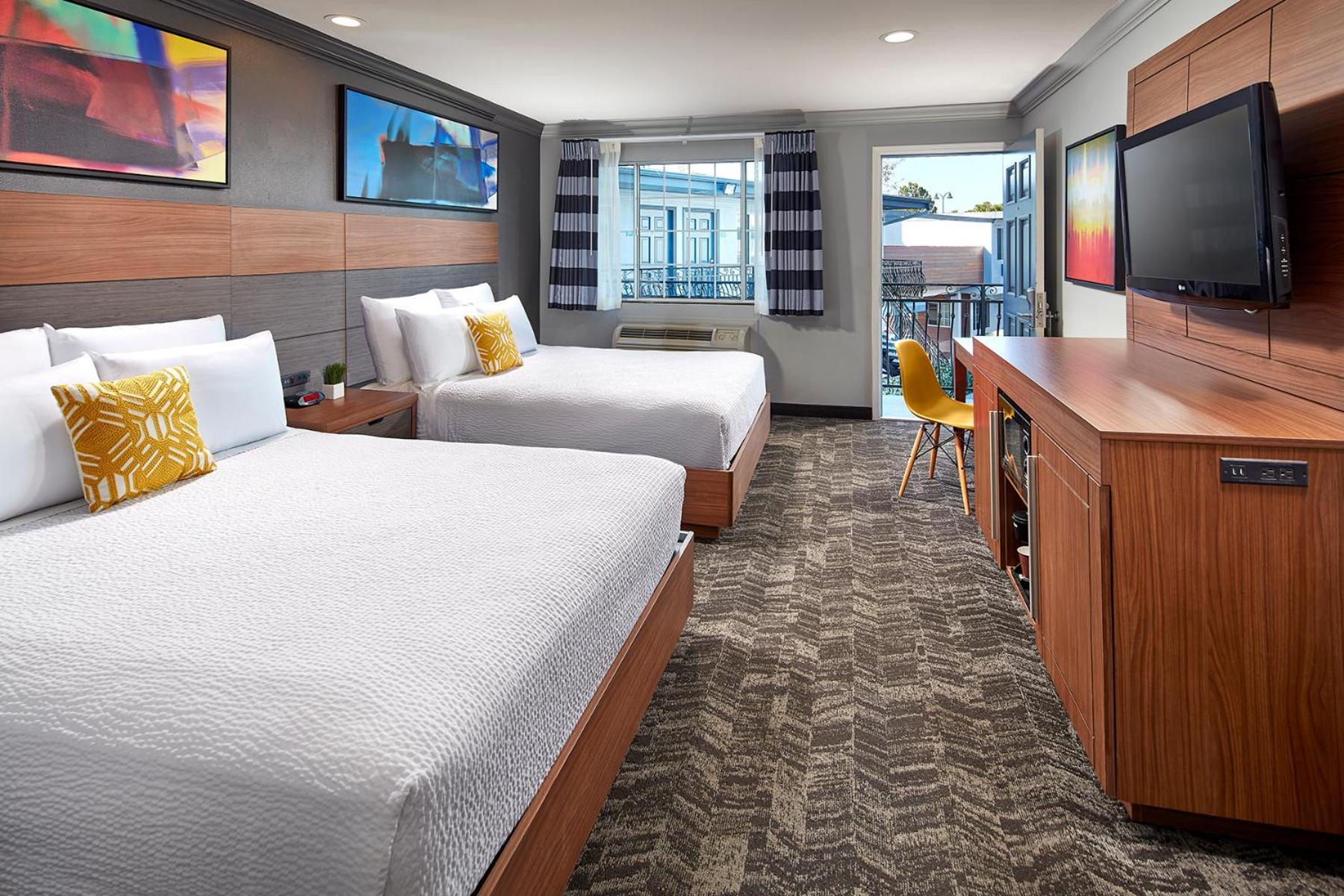 Studio Inn & Suites at Promenade Downey photo 7