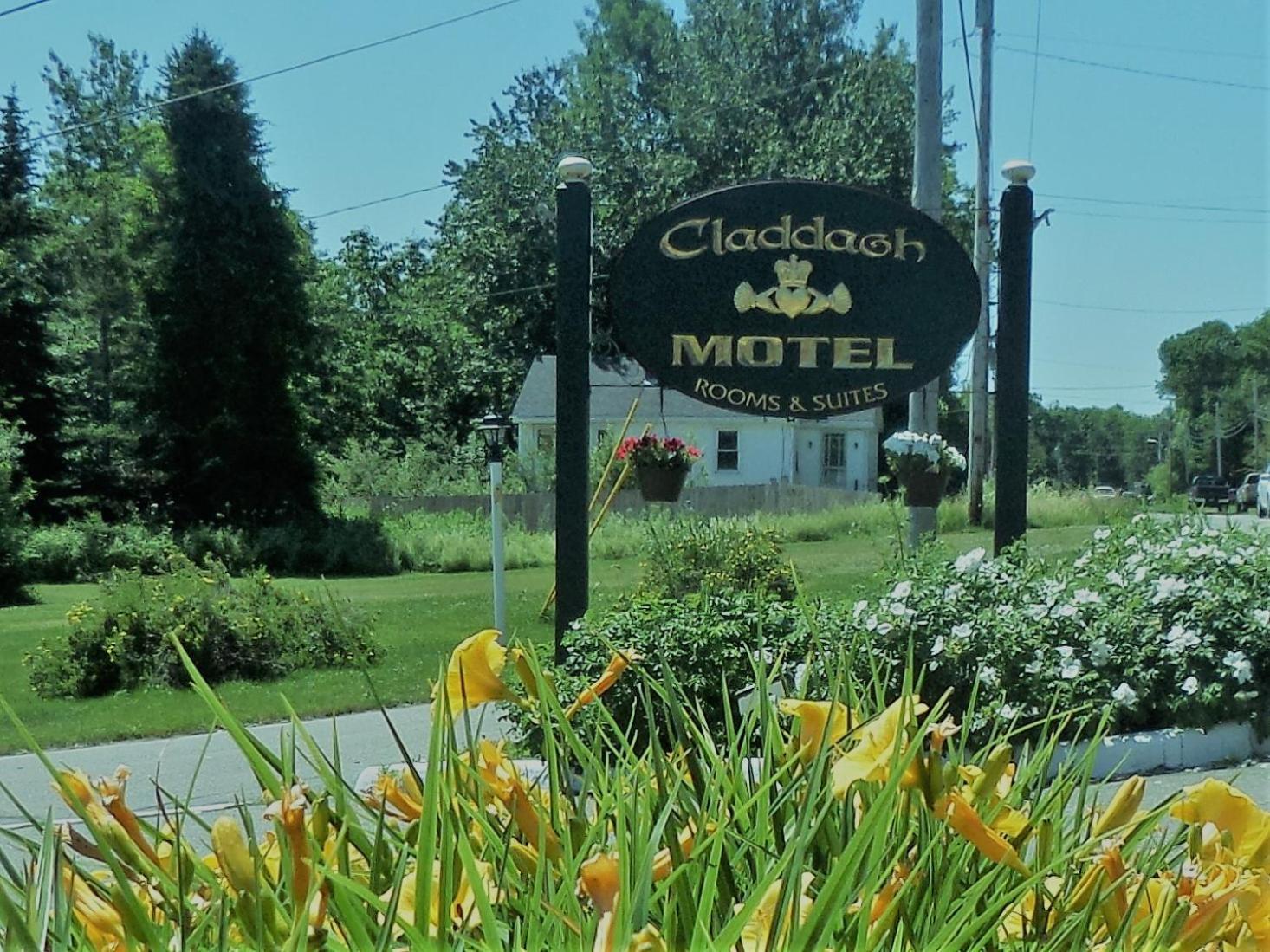 Claddagh Motel & Suites photo 23