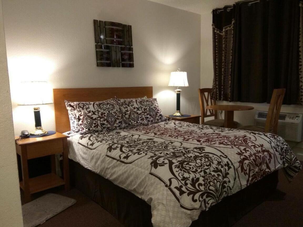 Motel West photo 82