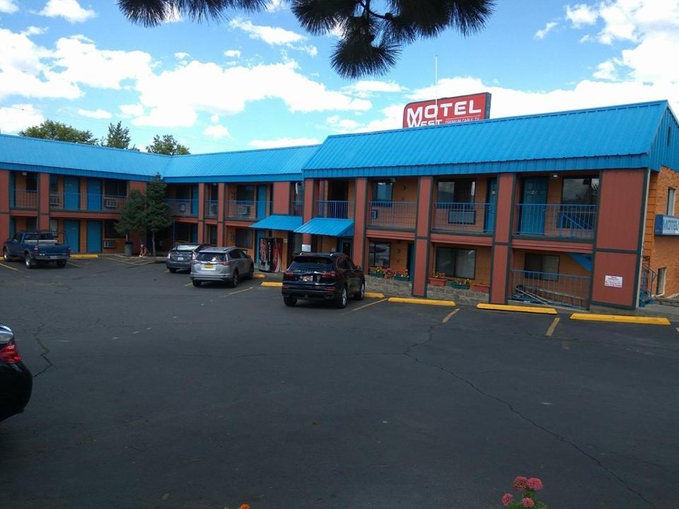 Motel West photo 58