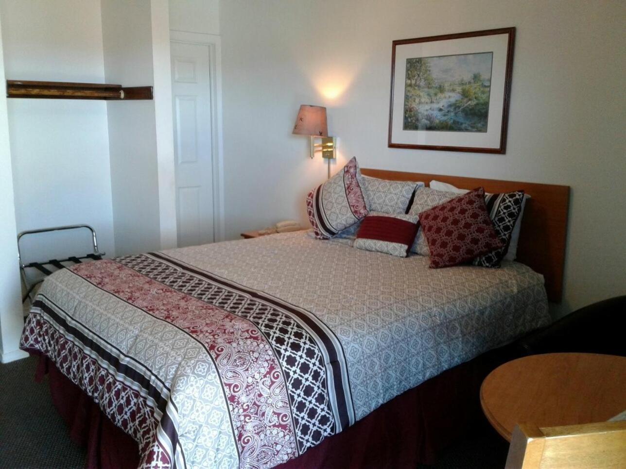 Motel West photo 61