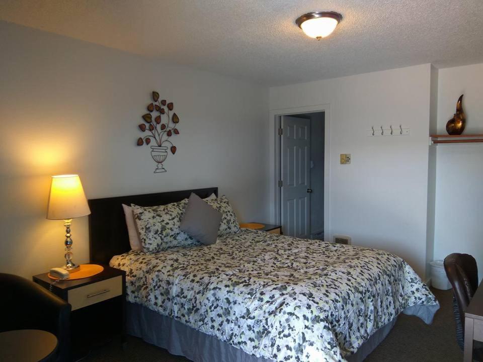 Motel West photo 67