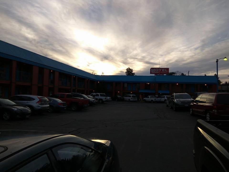 Motel West photo 68
