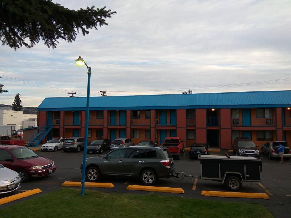 Motel West photo 69