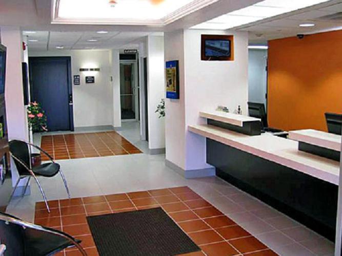 Motel 6-Marble Falls, TX photo 2