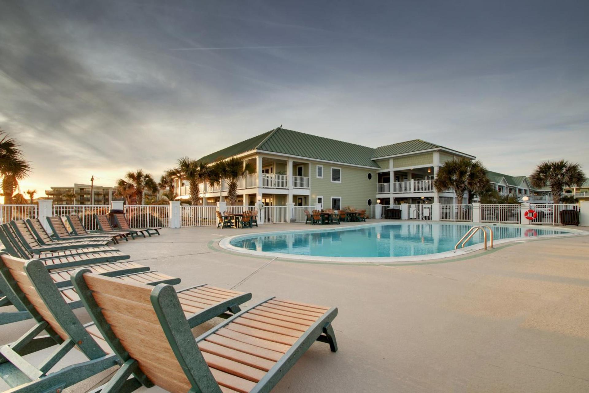 Islander Hotel & Resort photo 2