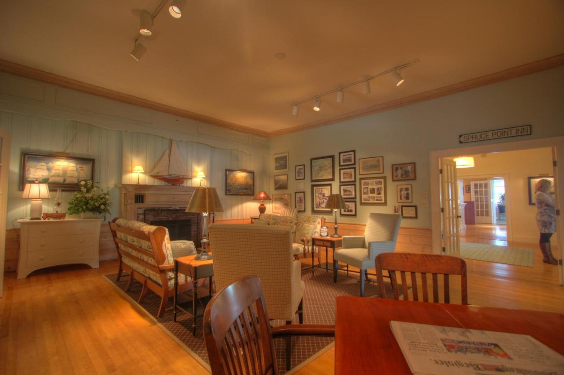 Spruce Point Inn Resort and Spa photo 61