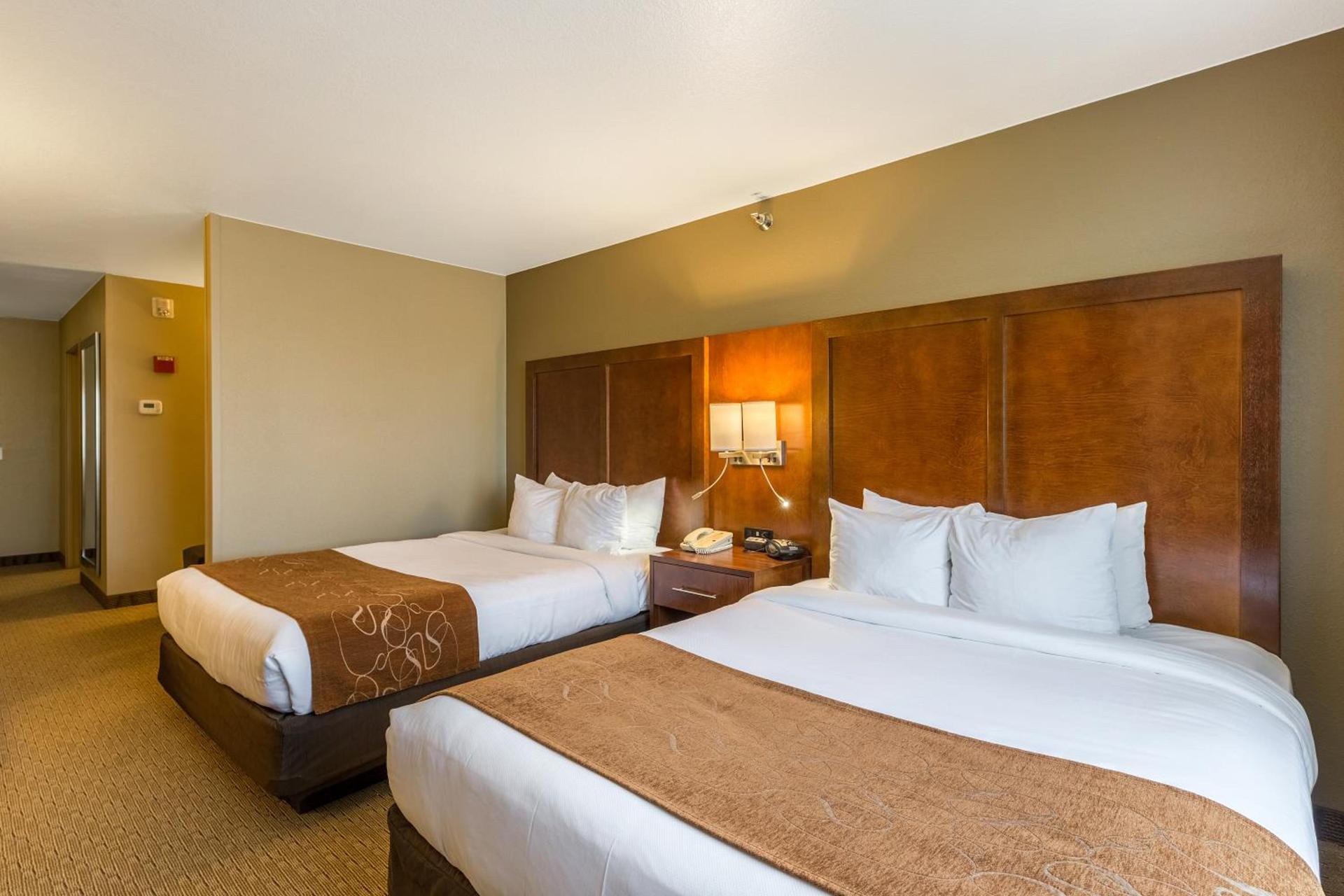 Comfort Suites Burlington photo 10