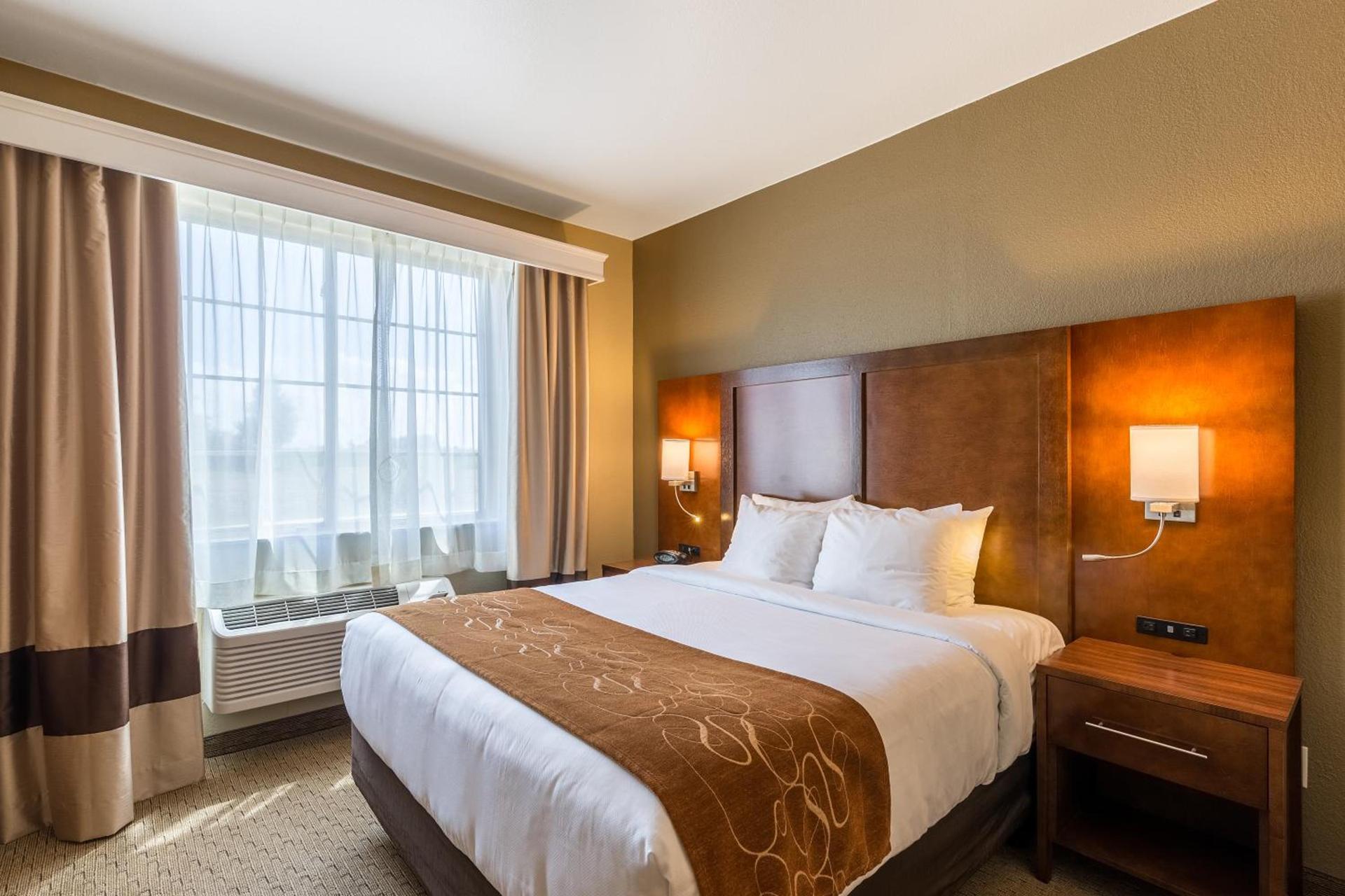 Comfort Suites Burlington photo 6