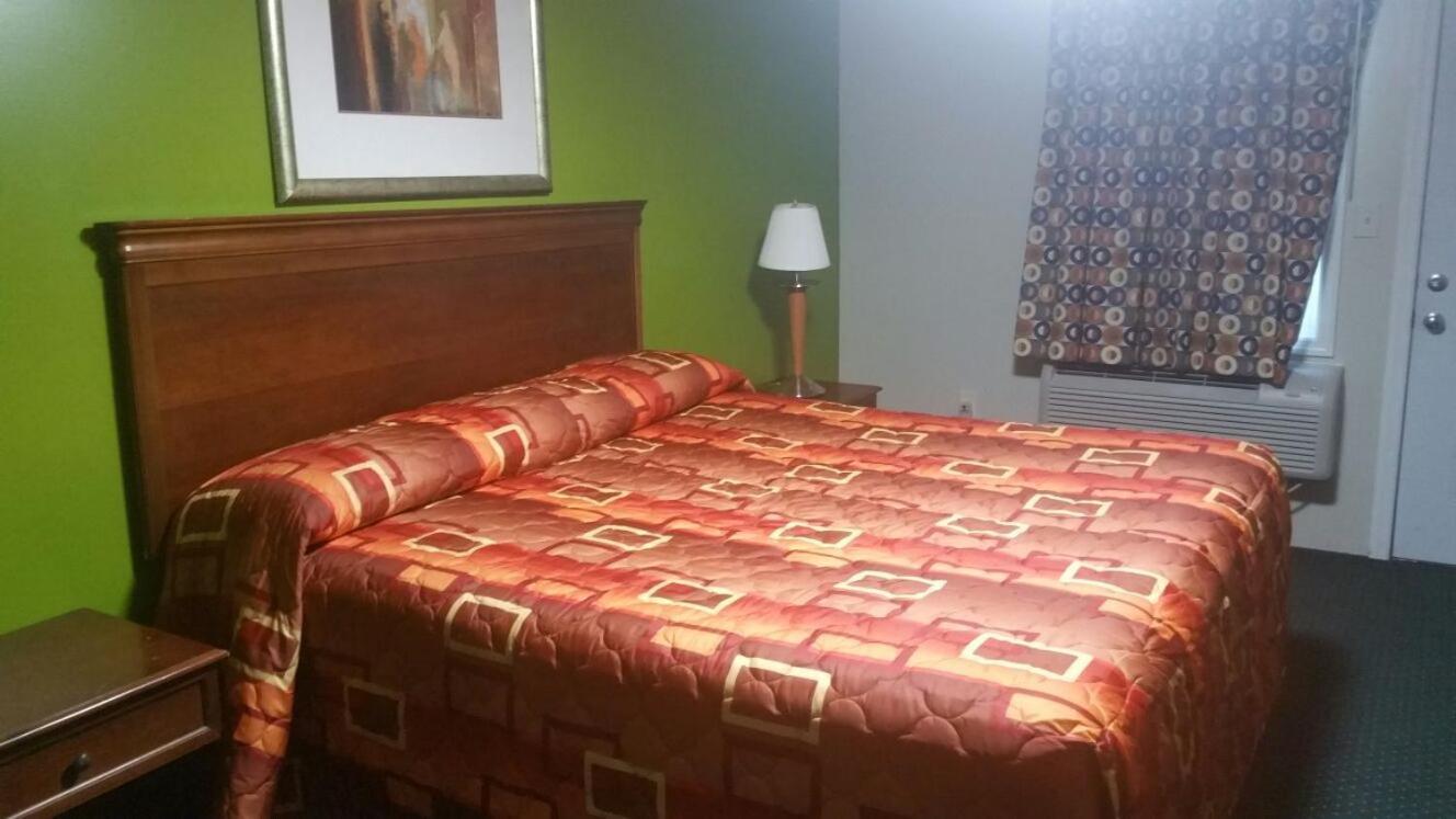 Slumberland Motel Mount Holly photo 4