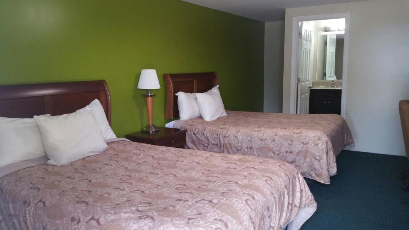 Slumberland Motel Mount Holly photo 5