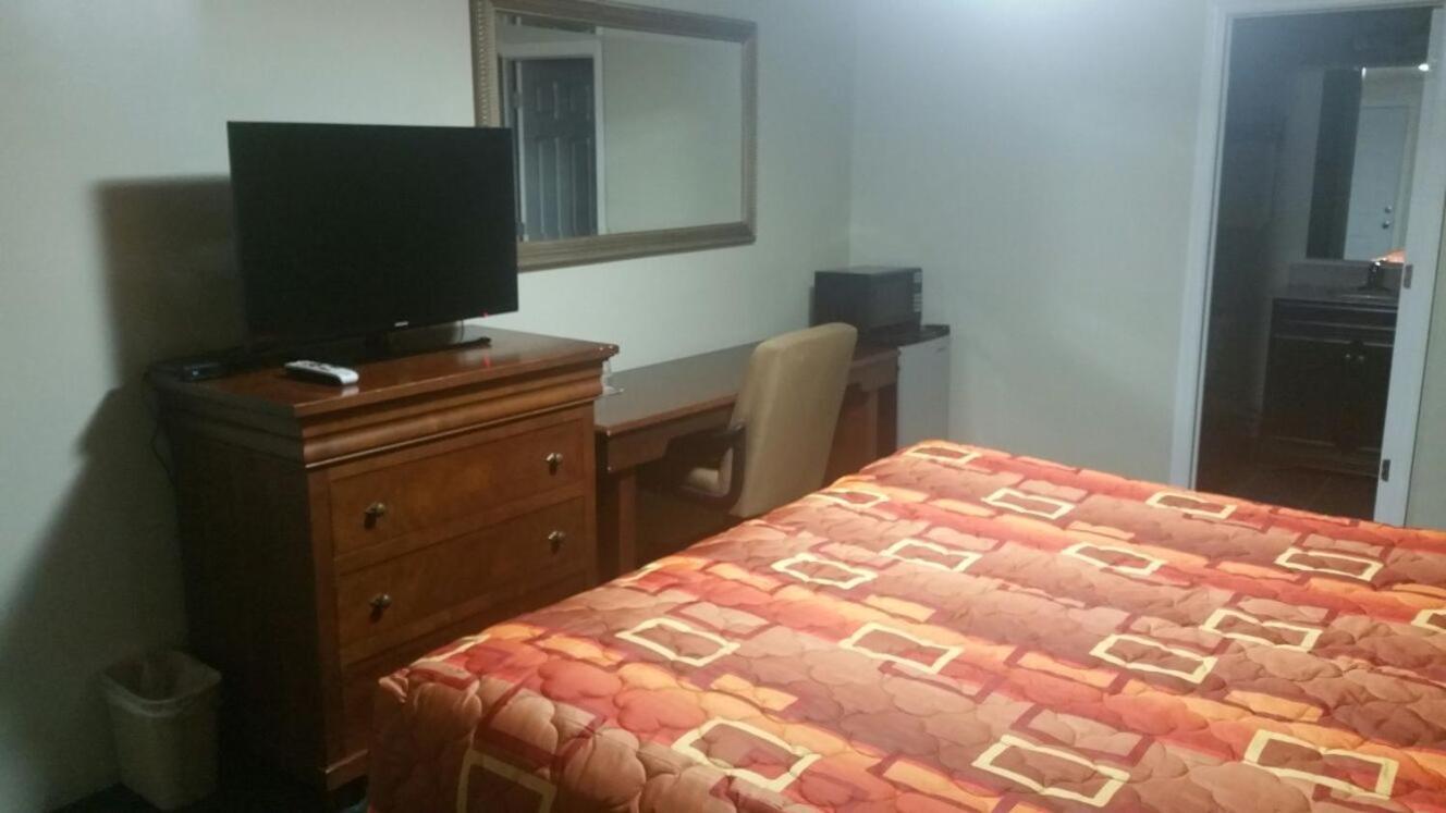 Slumberland Motel Mount Holly photo 20