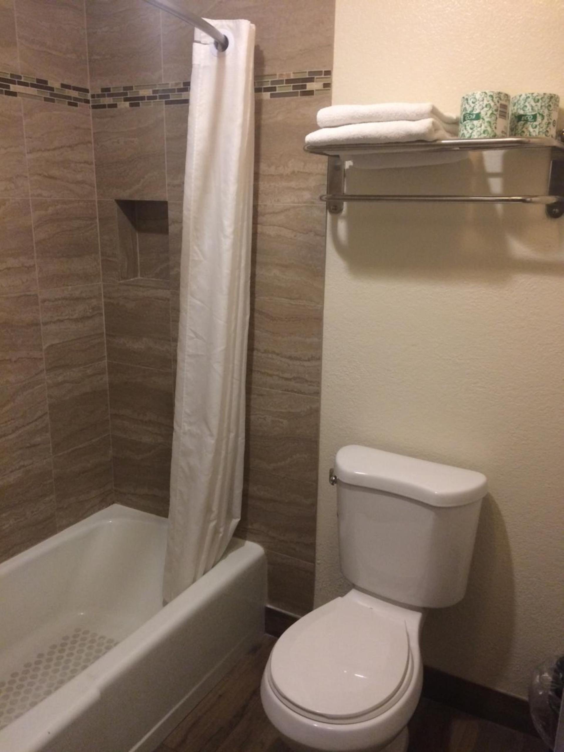 Royal Inn photo 4