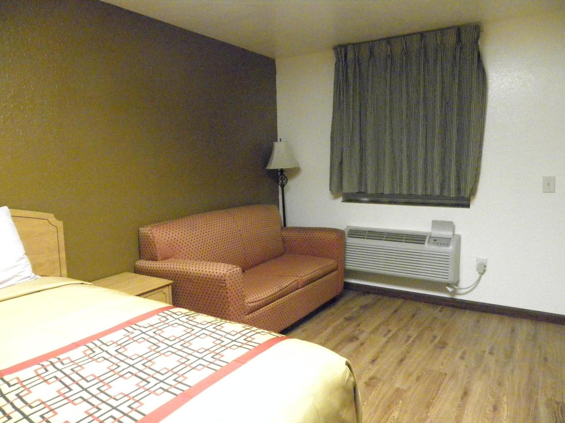 Guest Inn Rogers photo 38