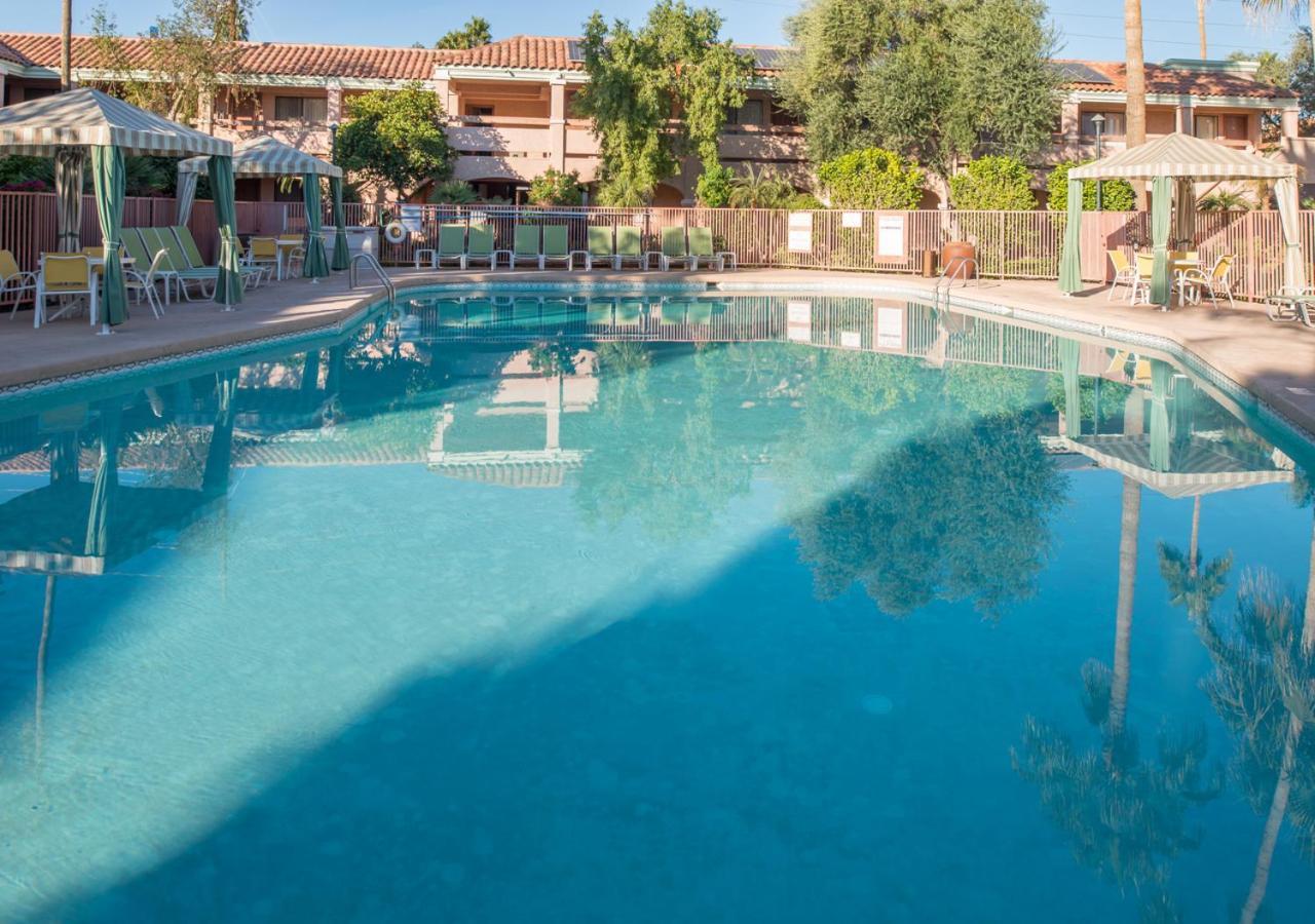 La Fuente Inn & Suites photo 3